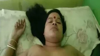 Married Bengali Wife Cheating With College Boy Behind Closed Doors