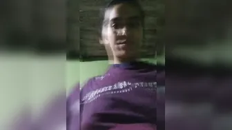 Tall Village GF Showing Off Her Natural Boobs In Selfie