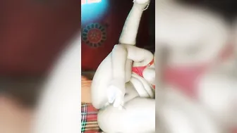 Horny Bengali Babe Stuffing Herself With Two Brinjals Roughly