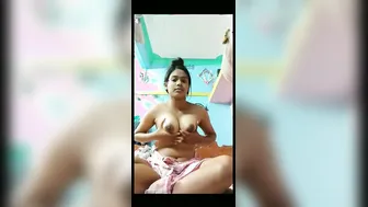 Desi Babe Oiling Up Naked Body Rubbing Pussy Getting Herself Off