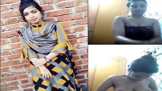 Desi Village Babe Bathing Naked Caught On Hidden Camera Footage