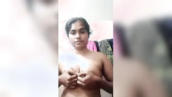 Kolkata GF Taking Nude Selfie Fingering Herself Alone