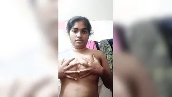 Kolkata GF Taking Nude Selfie Fingering Herself Alone