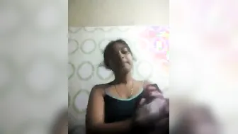 Topless GF Licking Her Own Tits In Naughty Selfie Vid