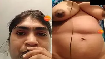 Desi Mature Aunty Getting Naked During Late Night Video Session