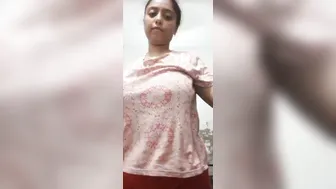 Bhabhi Flashing Her Big Tits Caught On Camera Going Viral