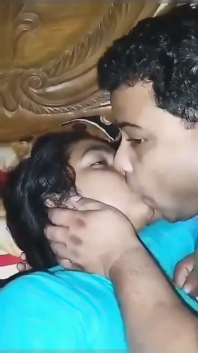 Married Wife Sucking And Licking Her Husband In Bedroom Session