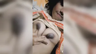 College Babe Flashing Her Perky Boobs In Viral Leaked Video
