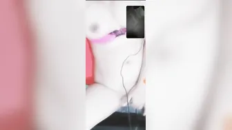 Beautiful College Babe Fingering Her Pussy In Leaked Footage