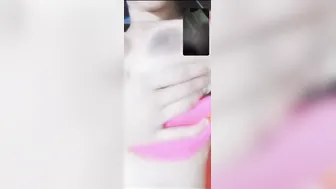 Beautiful College Babe Fingering Her Pussy In Leaked Footage