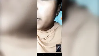 Desi Girl Getting Naked And Showing Everything In Viral Clip
