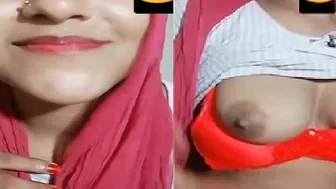 Beautiful Babe Exposing Perky Boobs On Steamy Video Call Sex