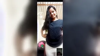 Mallu College Babe Flashing Perky Tits During Private Video Call