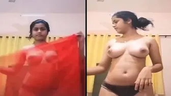 Desi GF Flashing Her Round Tits During Late Night Cam Show