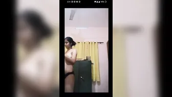 Desi GF Flashing Her Round Tits During Late Night Cam Show