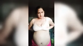 Bhabhi Slowly Removing Her Clothes Revealing Massive Assets