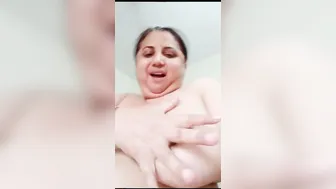 Mature Aunty Stripping Down Revealing Everything On Hidden Cam