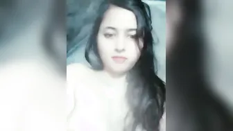 Gorgeous Desi Babe Flashing Her Pale Tits In Bathroom Selfie