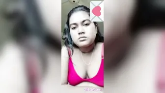 Horny Babe Flashing Pink Bra And Boobs On Video Call For Me