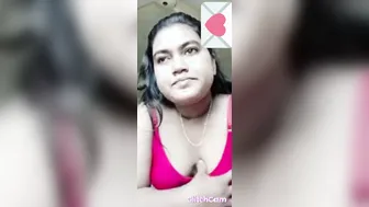 Horny Babe Flashing Pink Bra And Boobs On Video Call For Me