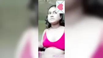 Horny Babe Flashing Pink Bra And Boobs On Video Call For Me