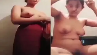 Desi Girl Fingering Her Tight Pussy While Showing Everything