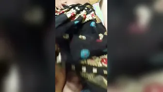 Bhabhi Lifting Her Saree Exposing Wet Pussy In Latest Desi Clip