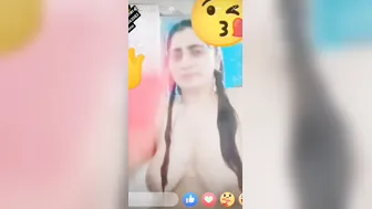 Desi Girl Bathing Naked During Live Video Call Showing It All