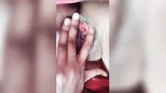 Desi Girl Taking Nude Mirror Selfie Showing Her Pink Pussy