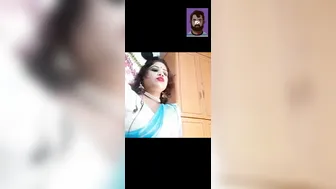 Indian Slut Fingering Her Pussy During Late Night Video Chat