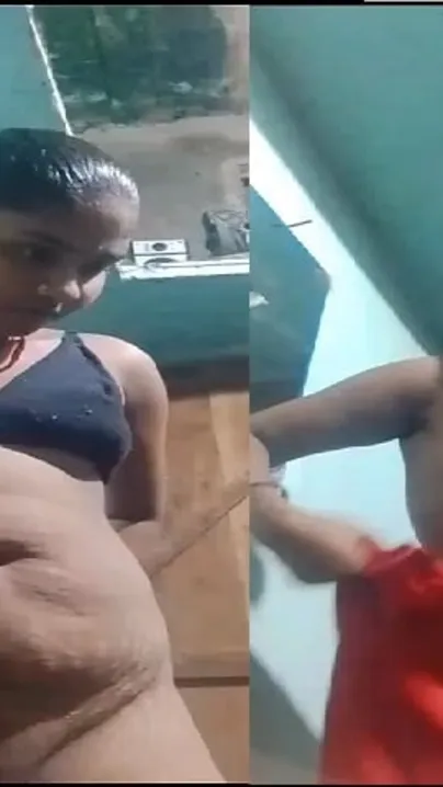 Desi Bhabhi Showing Off Naked Body After Village Bath Time