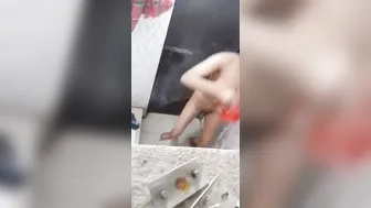 Neighbor Bhabhi Caught Bathing Nude In Hidden Camera Recording