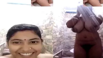 Busty Housewife Bathing Naked During Video Call With Stranger