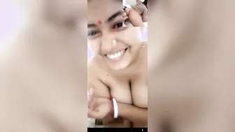 Busty Housewife Bathing Naked During Video Call With Stranger