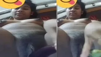 GF Using Vegetable To Masturbate During Video Call Sex
