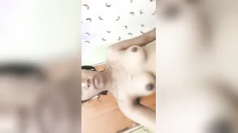 GF Sending Dirty Nude Selfie Video To Her Boyfriend