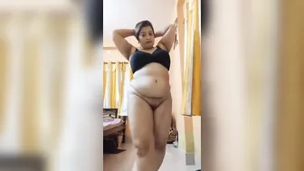 Married Bhabhi Flaunting Massive Tits In Homemade Naked Clip