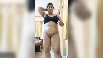Married Bhabhi Flaunting Massive Tits In Homemade Naked Clip
