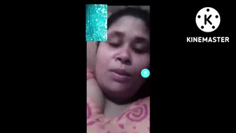 Horny Bhabhi Flashing Her Massive Boobs On Video Call