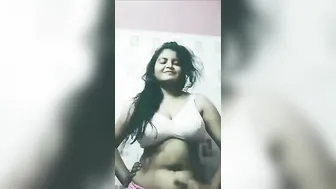 Chubby Bengali Babe Exposing Her Massive Tits On Hidden Cam