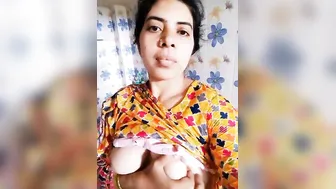 Unsatisfied Bhabhi From Village Flaunting Her Big Tits Online