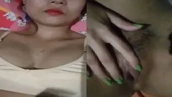 Assamese GF Showing Off Her Naked Curves In Selfie Vid