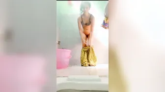 College Babe Fingering Herself Naked In Bathroom All By Herself