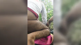 Cheating Wife Fucking Neighbor Outdoors In This Leaked Video