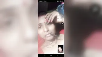 Married Bhabhi Showing Her Tits And Pussy On Camera For Lover