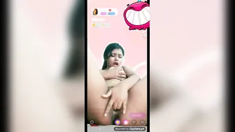 Live Cam Slut From India Fingering Herself Naked For Viewers