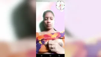 Aunty Flashing Heavy Boobs In Loose Blouse Caught On Mobile