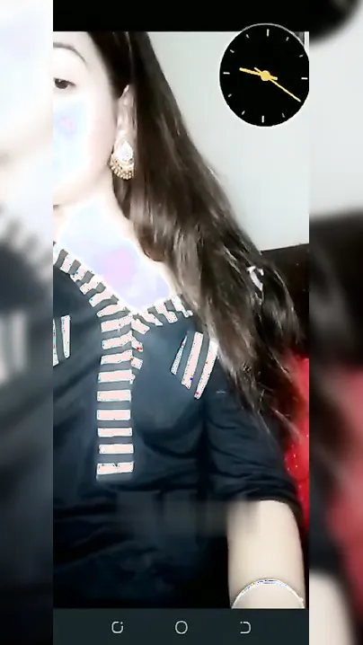 Desi Babe Flashing Her Tits During Late Night Video Call Session