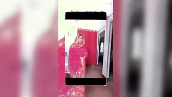 GF Shaving Her Smooth Pussy Getting Ready For Tonight