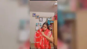 Busty Desi Babe Showing Off Her Big Boobs And Hairy Pussy